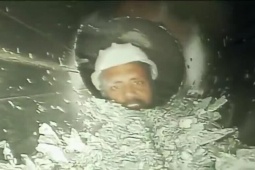 Ấn Độ công bố những hình ảnh đầu tiên 41 công nhân mắc kẹt 9 ngày trong hầm